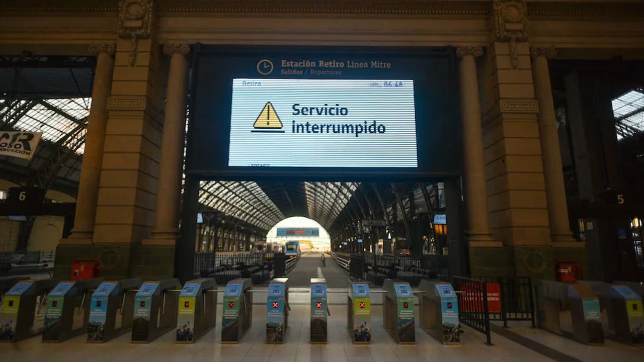 Gremios del transporte anunciaron paro de 24 horas