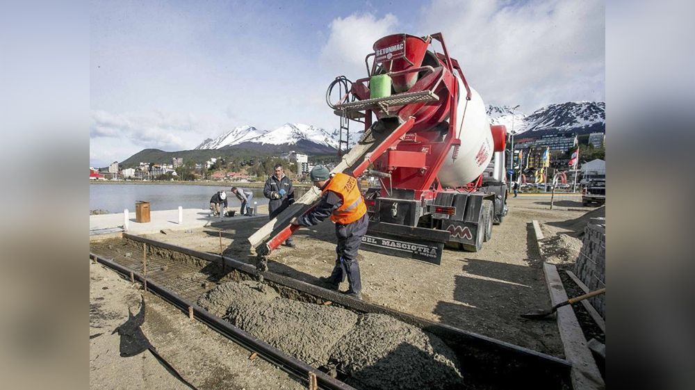 Continúan los trabajos de hormigonado en la pasarela Fique 