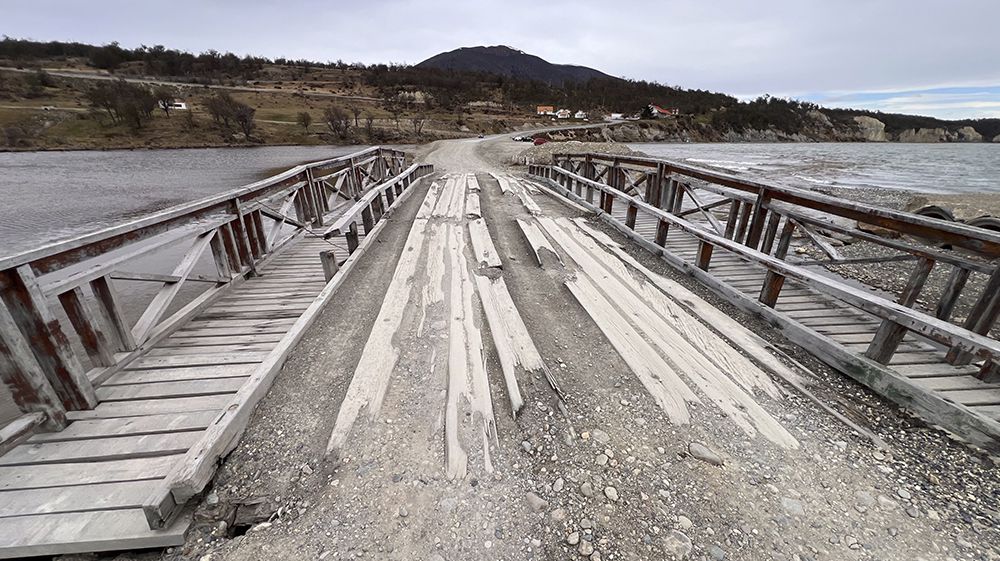 Atención: Cruzar el puente…y cruzar los dedos