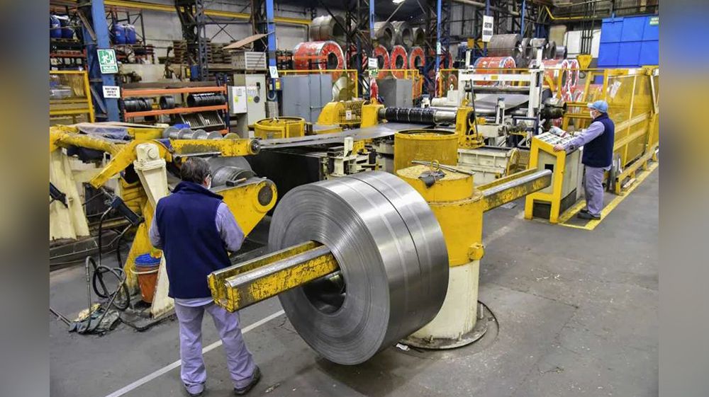 La caída en la industria se desaceleró 