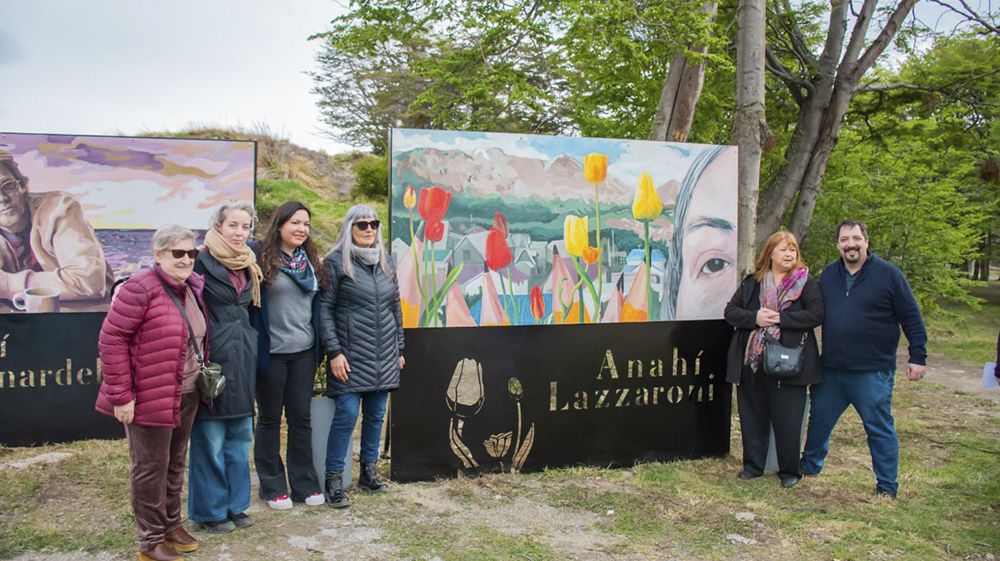 Los murales ‘Fueguinas’ pueden apreciarse en el Paseo de la Mujer