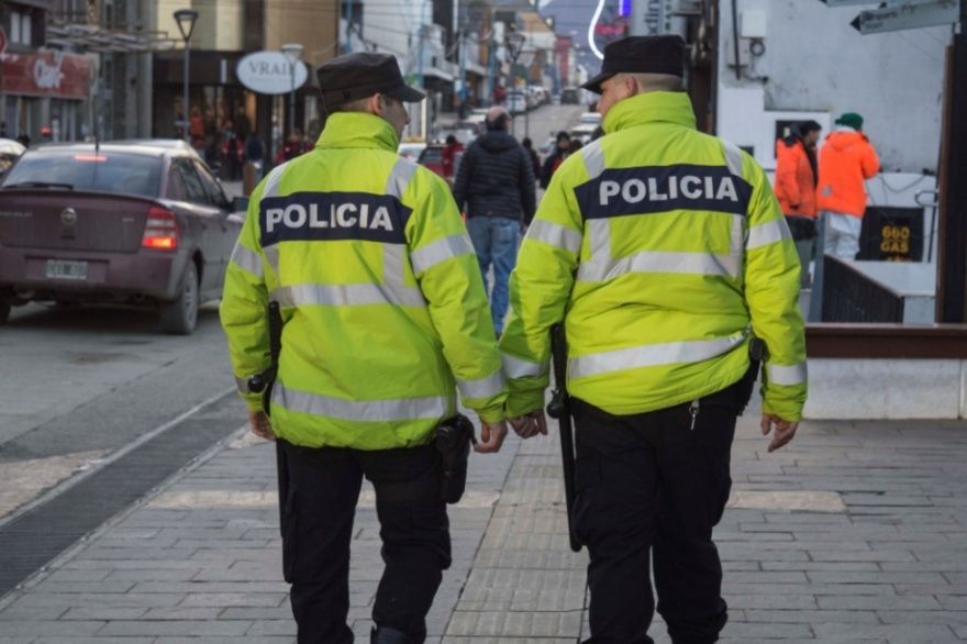 Aumento salarial del 3,9% para Policías y Penitenciarios