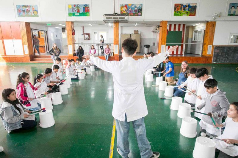 ‘Tambores al Cole’ visitó la Escuela Nº 24