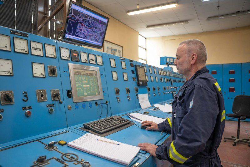 La Rolls Royce opera a capacidad reducida