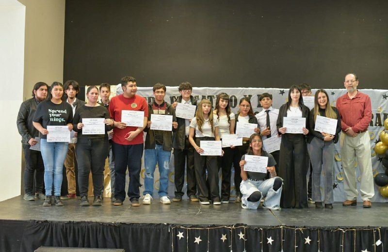 Más de 500 personas recibieron sus certificaciones