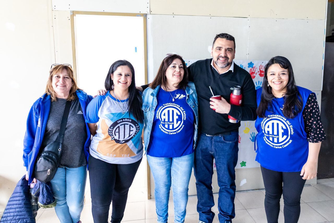 Vuoto entregó decretos de preadjudicación a 30 familias