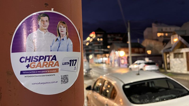 Las campañas pasan, las calcomanías quedan