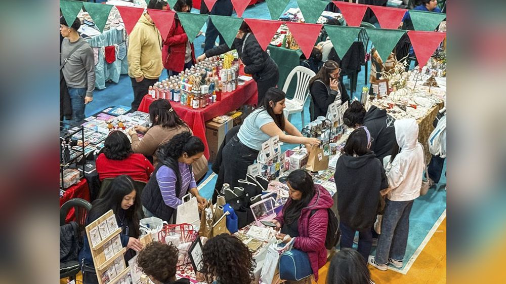 Miles de vecinos pasaron por la Expo Feria Navideña
