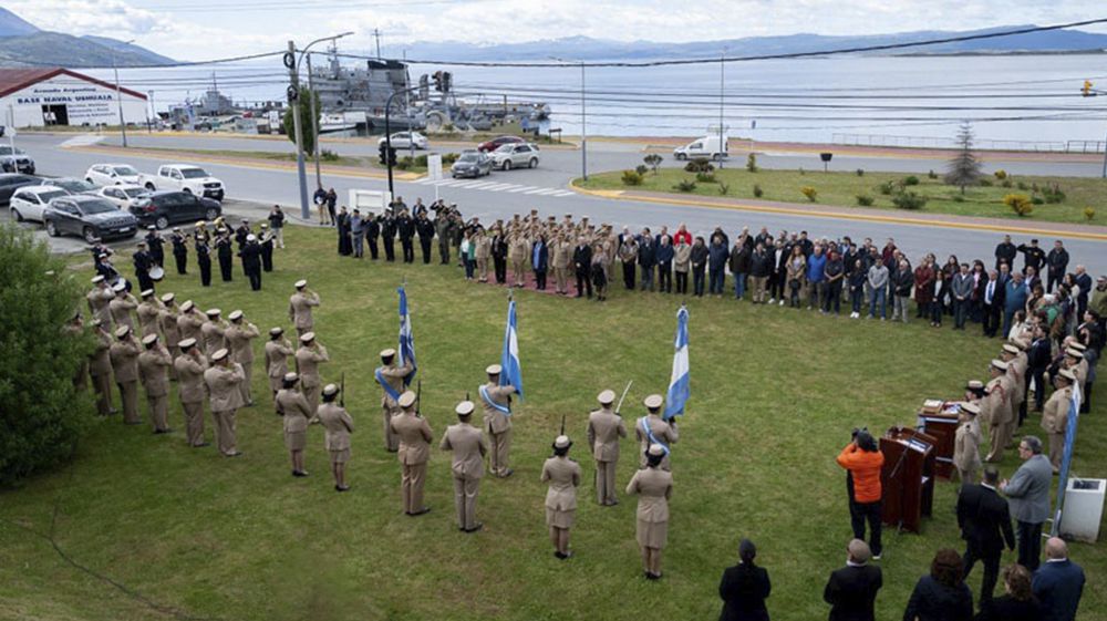 Gobierno acompañó el cambio de autoridades 