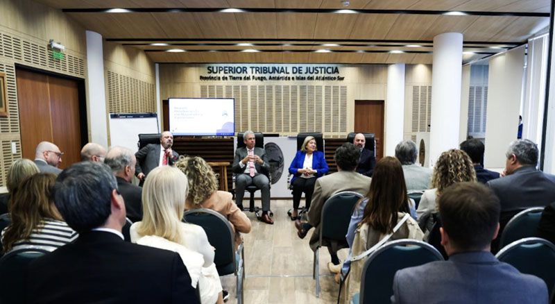 Conformarán comisiones de reforma a los Códigos Procesales