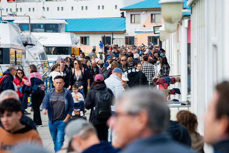 Más de 57 mil pasajeros arribaron al Puerto de Ushuaia
