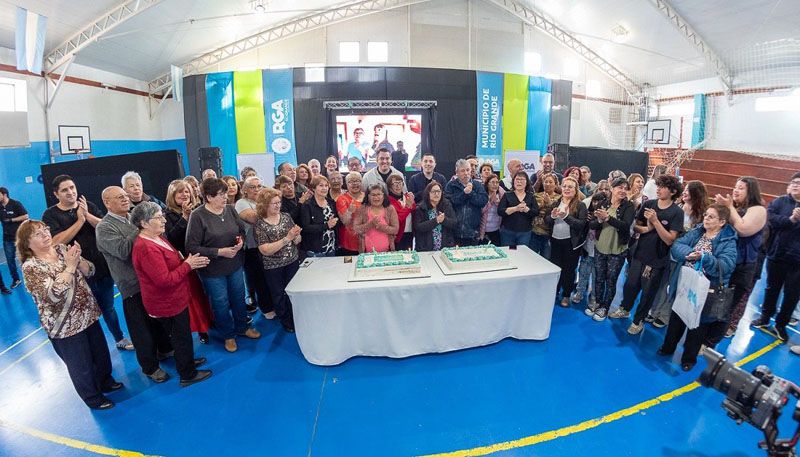 Celebración y reconocimiento en el 39° aniversario del barrio Austral