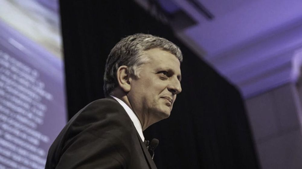 El presidente de YPF cree que, con el tiempo, el autodespacho debería traducirse en menor precio