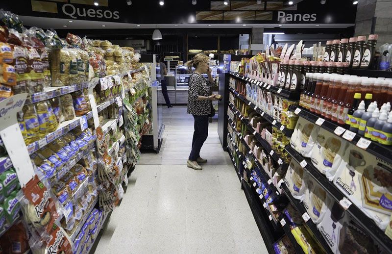 Supermercados reclaman menos impuestos sobre alimentos y apuntan a provincias y municipios