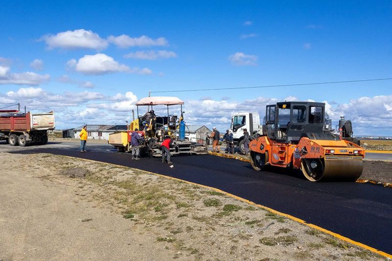 Intenso trabajo en obras públicas durante el verano 