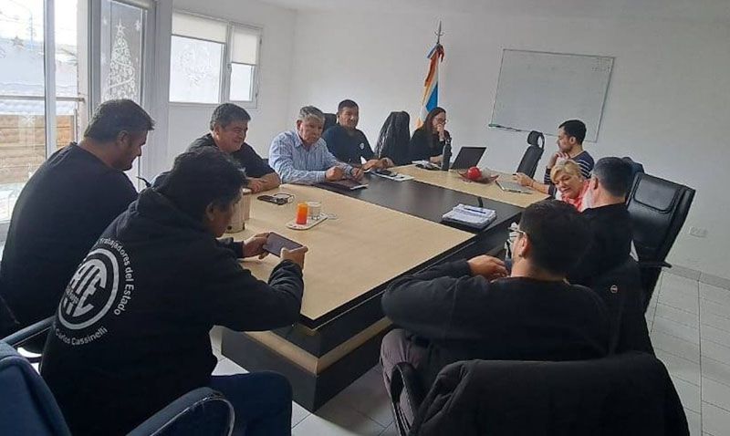 El gobierno decretó el aumento salarial y de las asignaciones familiares