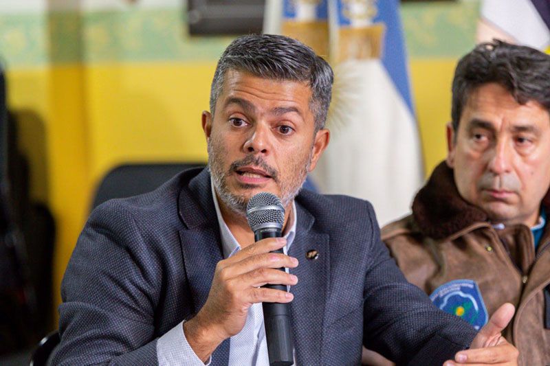 Pedido de información por vuelo chárter a Malvinas