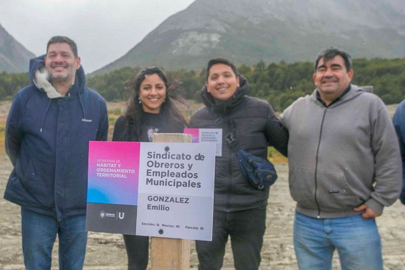 La Municipalidad entregó lotes a trabajadores de SOEM