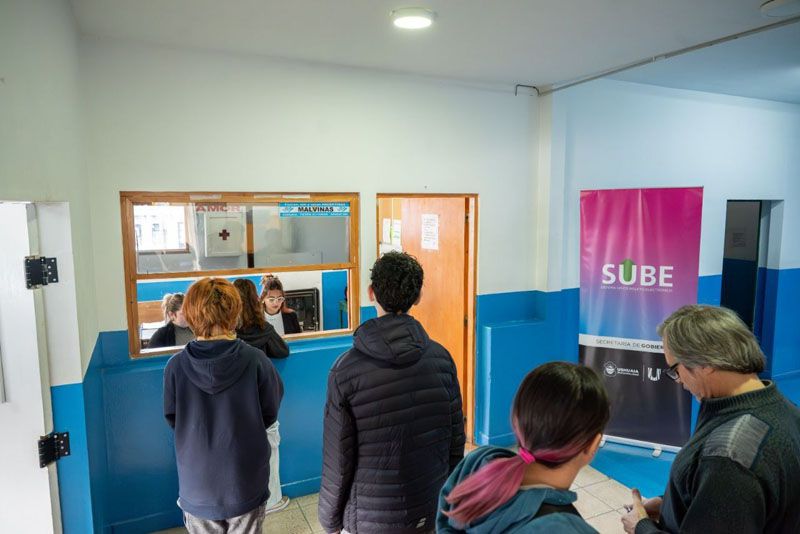 Continúa la carga del boleto estudiantil gratuito en puestos SUBE