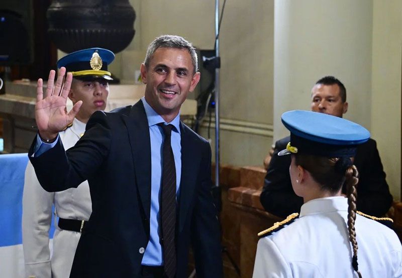 Diputados del oficialismo y el PRO piden sesión especial