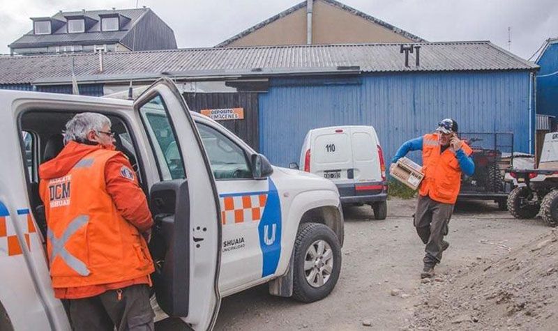 Defensa Civil asistió a vecinos por el temporal de viento