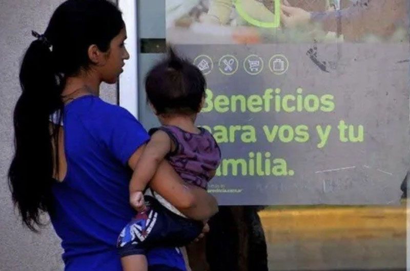 Asignaciones familiares: oficializan aumento del 2,40% a cobrar en abril