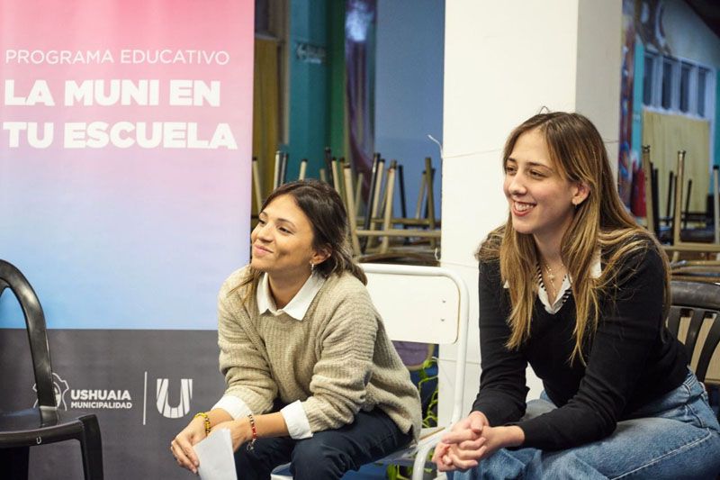 ‘La Muni en tu Escuela’ brindó un taller en el Polivalente de Arte