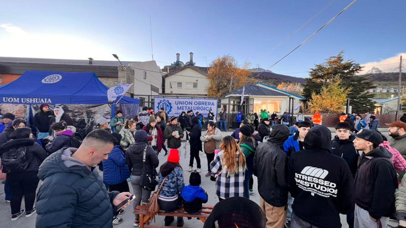 Metalúrgicos van al paro por tiempo indeterminado 