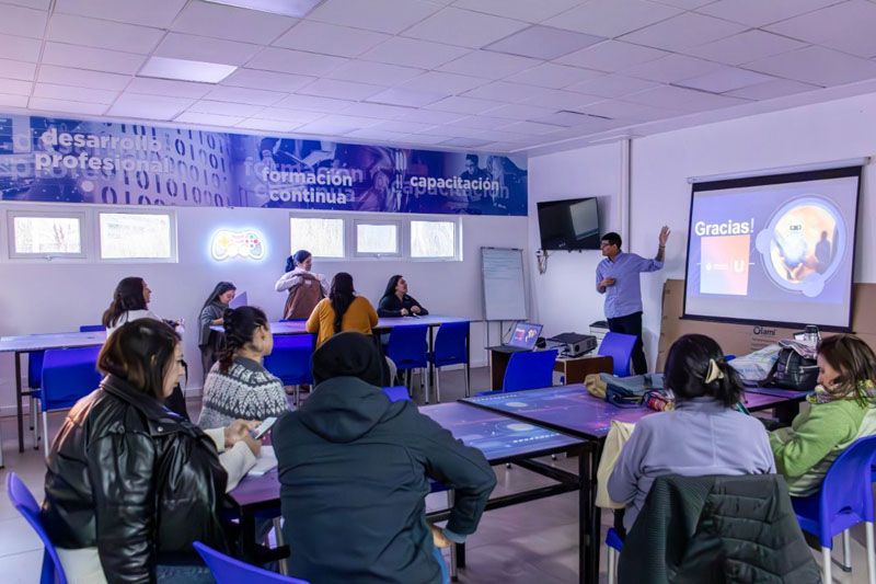 Continúan las capacitaciones sobre Inteligencia Artificial para emprendedores 