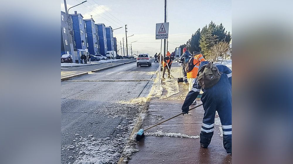La Municipalidad recuerda la obligatoriedad de mantener las veredas limpias