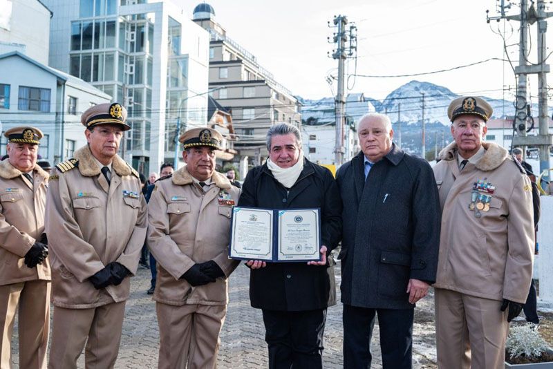 La Municipalidad acompañó la inauguración de la escultura