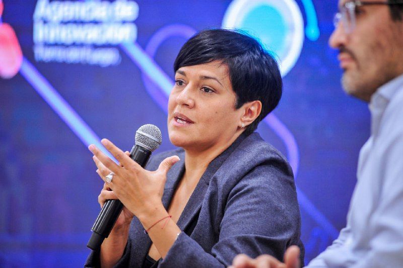 “Hay temas que son imposibles de no tratar en estos tiempos”