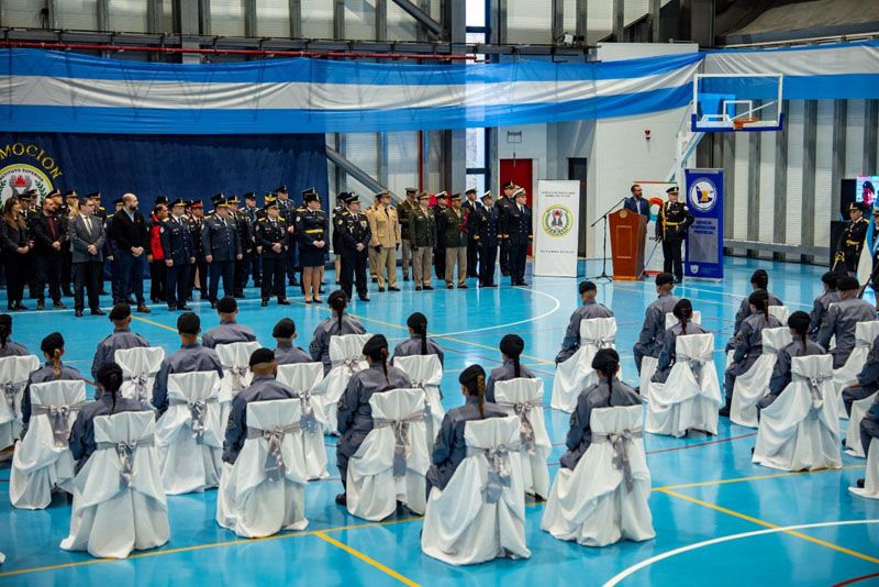 Egresaron 34 nuevos agentes de la XIII Promoción 