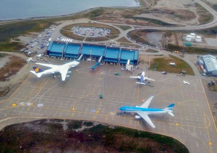 Se inaugura el aeropuerto internacional ‘Malvinas Argentinas’ 