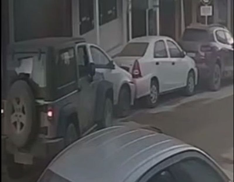 Chocó, retrocedió, huyó y la pescaron