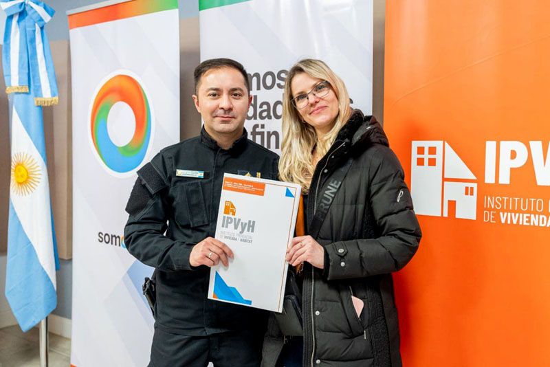 Se entregaron 92 terrenos con servicios