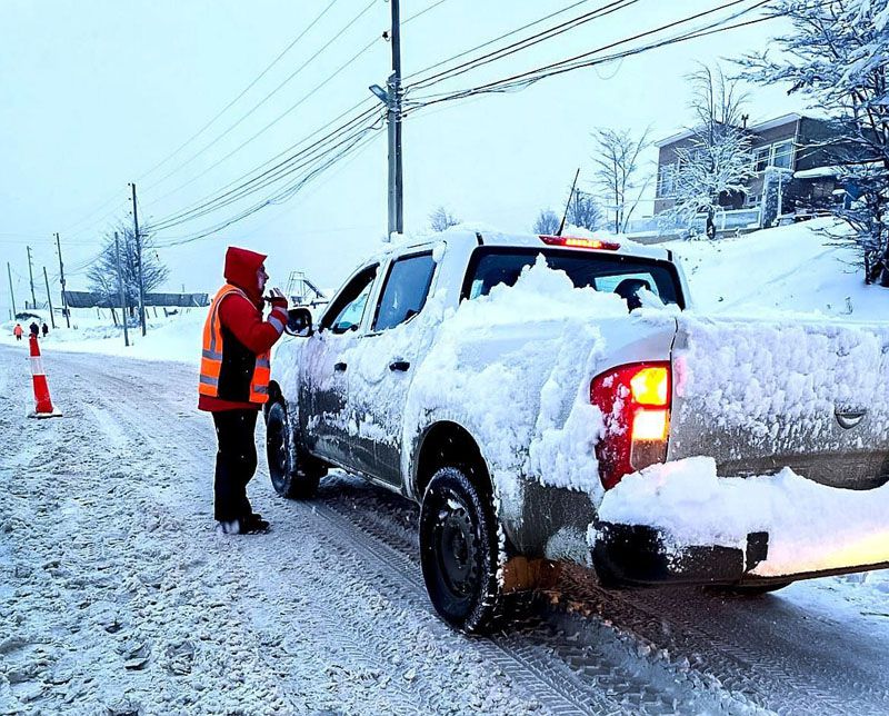 Tránsito controla el uso de cubiertas de invierno