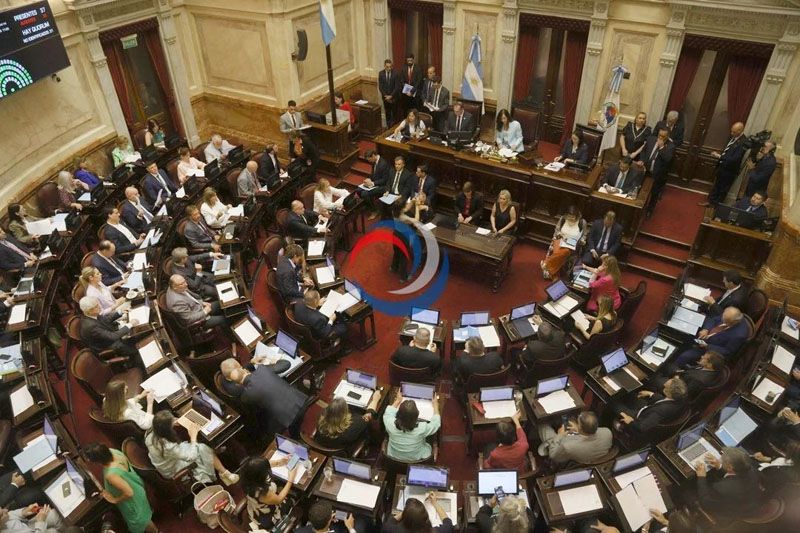 Francos no asistirá hoy al Senado para retomar su informe de gestión