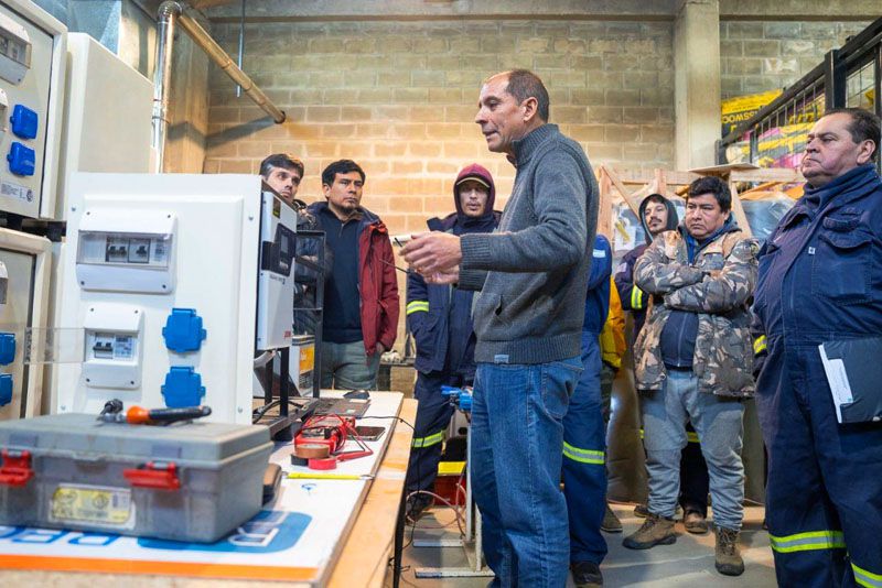 Capacitación sobre nuevos equipos para electrodependientes