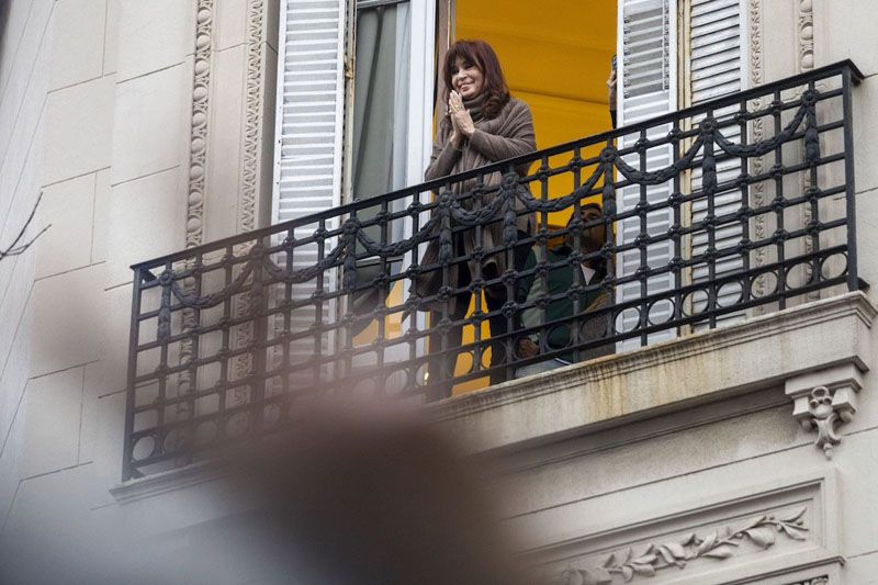 Avalan que Cristina Kirchner siga con prisión domiciliaria