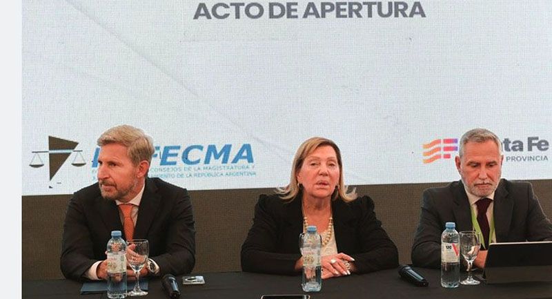 Cristiano desmintió beneficios del Gobierno y aportó documentación