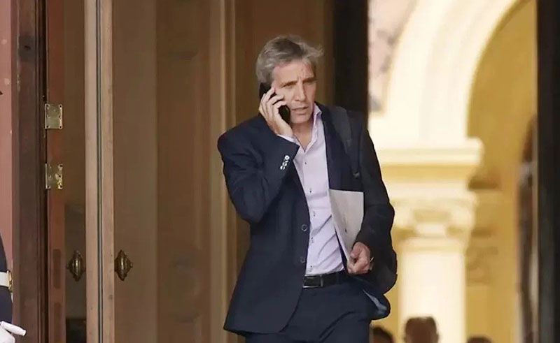 La Justicia de EEUU pidió los celulares de Luis Caputo y Sergio Massa