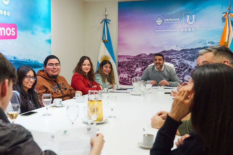 Vuoto firmó un convenio de colaboración educativa con el Colegio Sobral