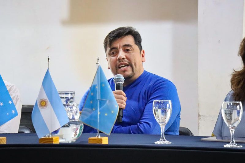 Harrington, a favor de la Reforma Constitucional 