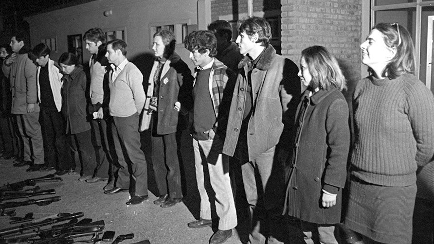 En la base Almirante Zar se produce la Masacre de Trelew