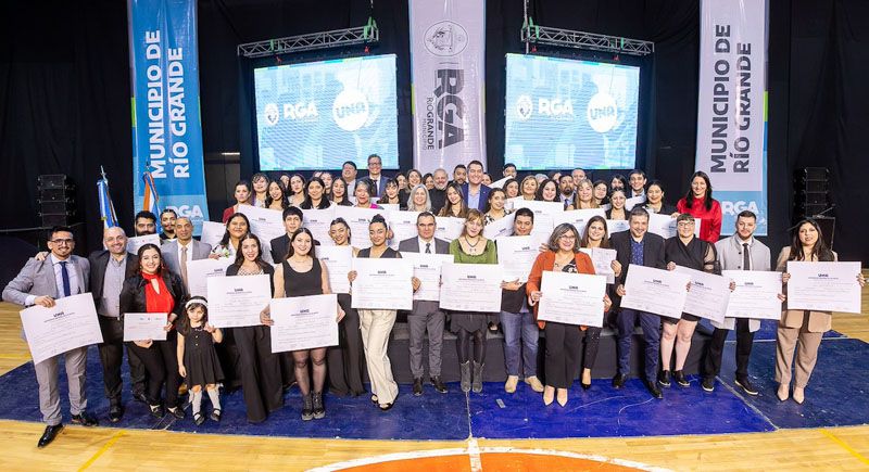 Río Grande celebró la primera colación de la Universidad Nacional de las Artes