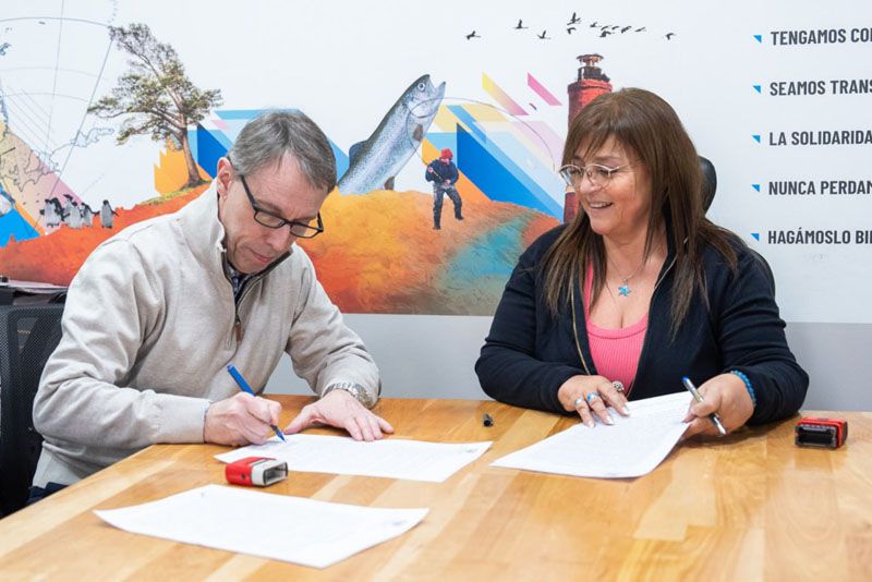 Se firmó el contrato para electrificación de la ex Mosca Loca