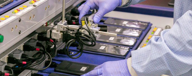 Mirgor suspende a más de 300 trabajadores por caída de ventas