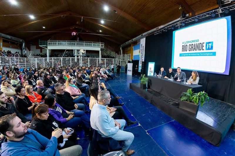Alto nivel académico en el congreso sobre tecnología en Río Grande