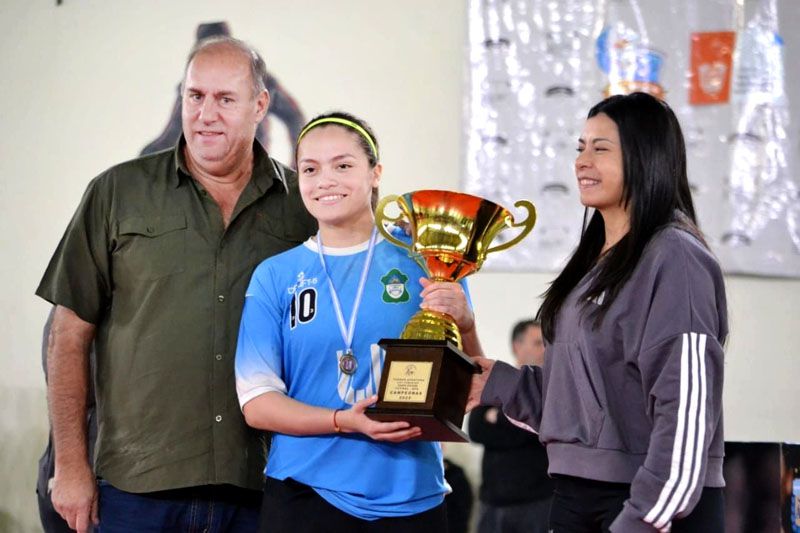 Escuela Municipal de Ushuaia ganó el Torneo Apertura de futsal femenino